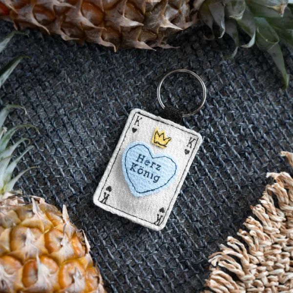 Schlüsselanhänger aus Ananas-Fasern » HerzKönig «