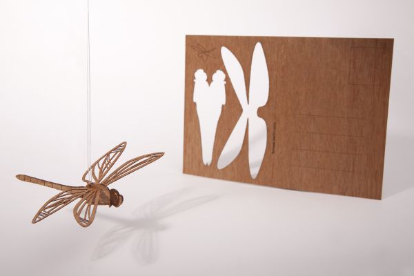 Holzpostkarte Libelle