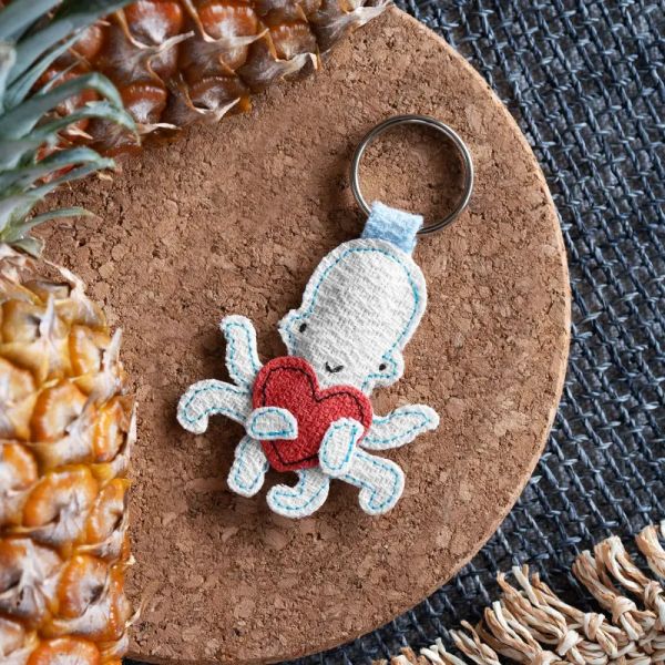 Schlüsselanhänger aus Ananas-Fasern » Oktopus « Fühl dich geknuddelt