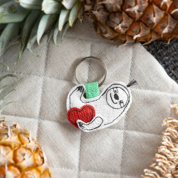 Schlüsselanhänger aus Ananas-Fasern » Faultier « Ich häng an Dir